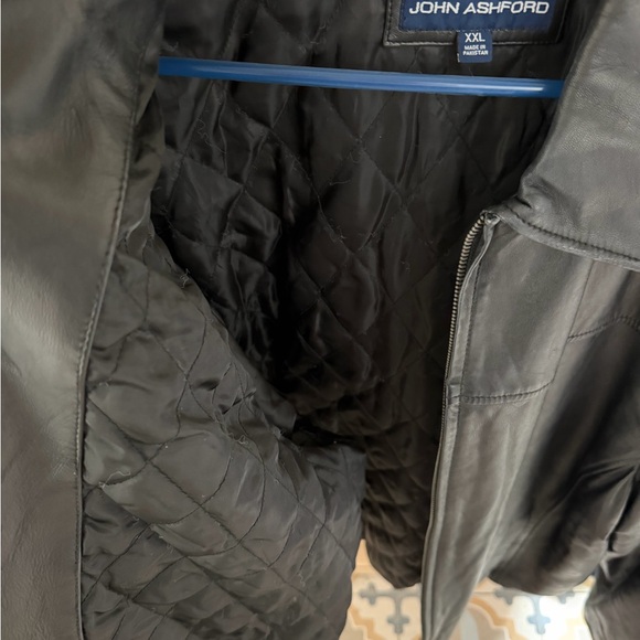 John Ashford Men's Black Leather Jacket - Picture 3 of 4